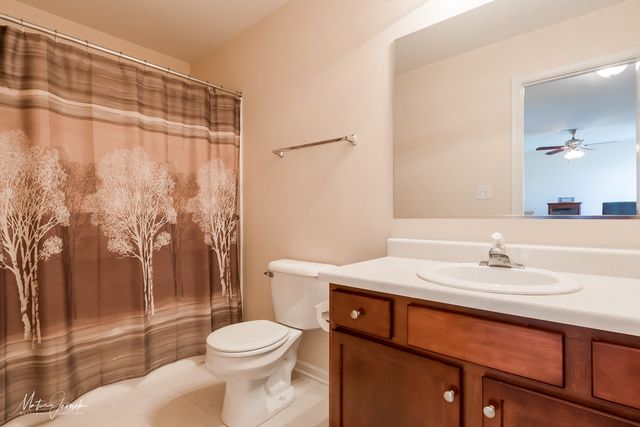 1944 Golden Gate Lane, Naperville, IL 60563