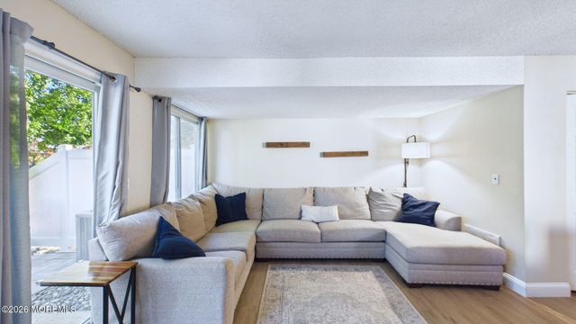 14 Woodmere Court, Freehold, NJ 07728