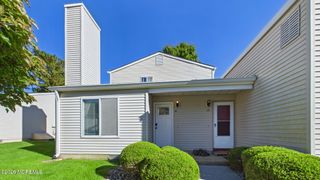 14 Woodmere Court, Freehold, NJ 07728