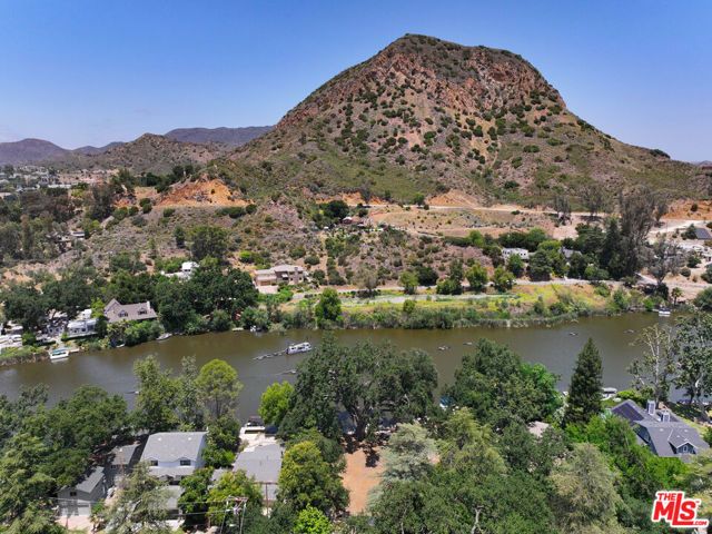 29255 S Lakeshore Drive, Agoura Hills, CA 91301
