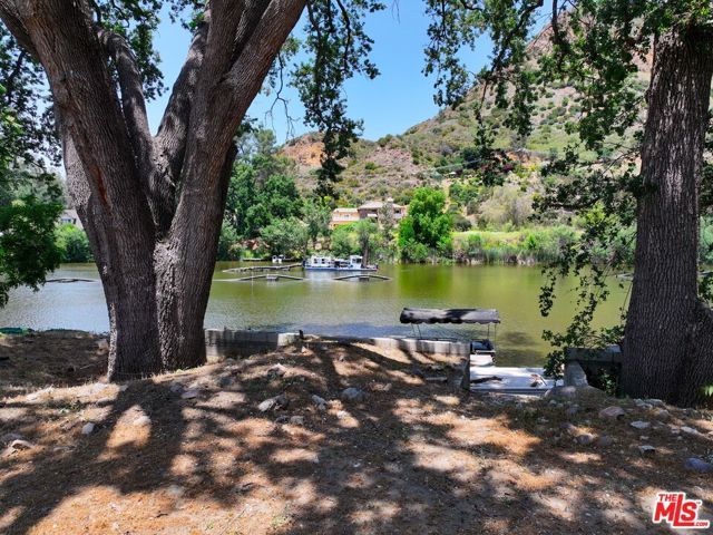 29255 S Lakeshore Drive, Agoura Hills, CA 91301