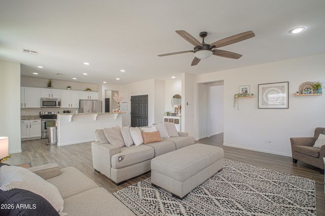 6757 S TUCANA Lane, Gilbert, AZ 85298
