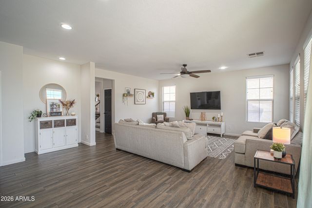 6757 S TUCANA Lane, Gilbert, AZ 85298