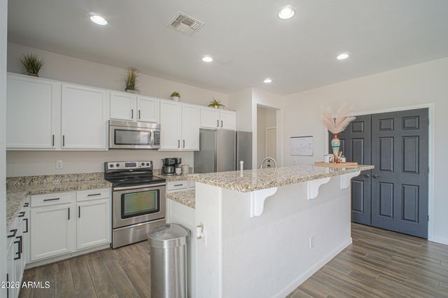 6757 S TUCANA Lane, Gilbert, AZ 85298