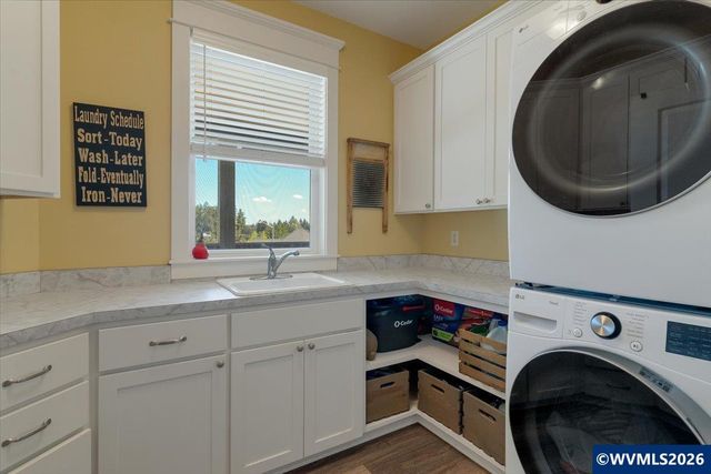 1281 Spencer Mountain Dr NW, Albany, OR 97321