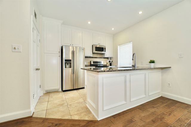 407 Josephine Street, Dallas, TX 75246