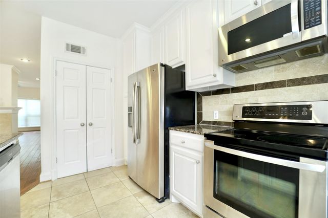 407 Josephine Street, Dallas, TX 75246