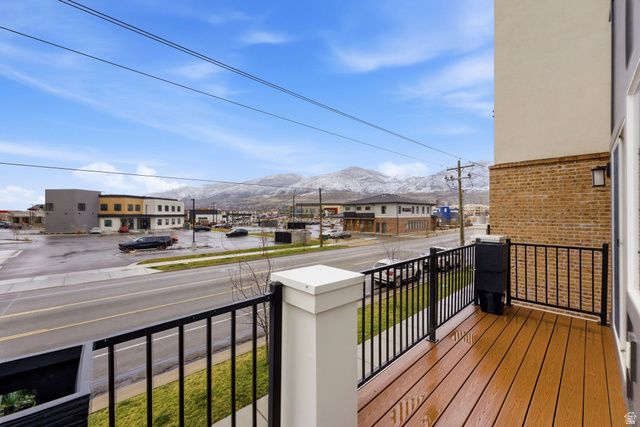 1196 W CLARK LN, Farmington, UT 84025