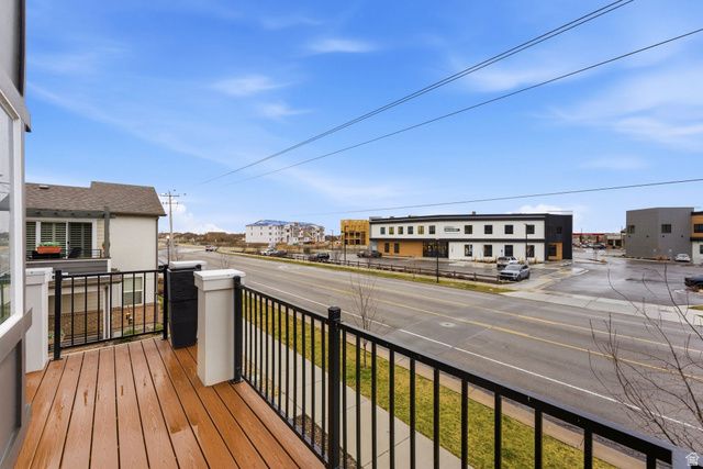 1196 W CLARK LN, Farmington, UT 84025
