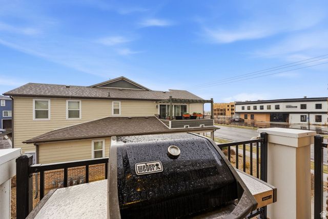1196 W CLARK LN, Farmington, UT 84025