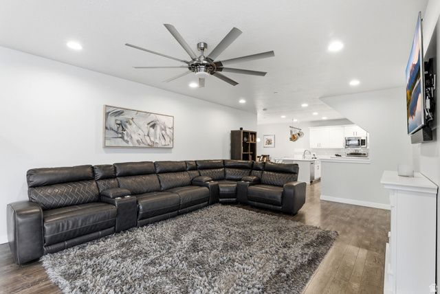 1196 W CLARK LN, Farmington, UT 84025