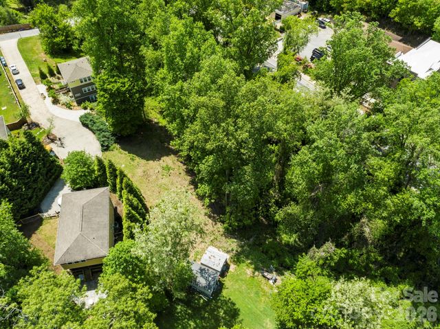 20 Riverlink Lane, Asheville, NC 28806