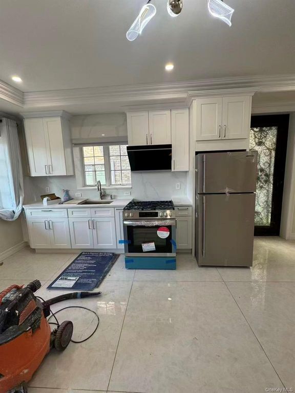 232-15 67th Avenue 1FL, Bayside, NY 11364