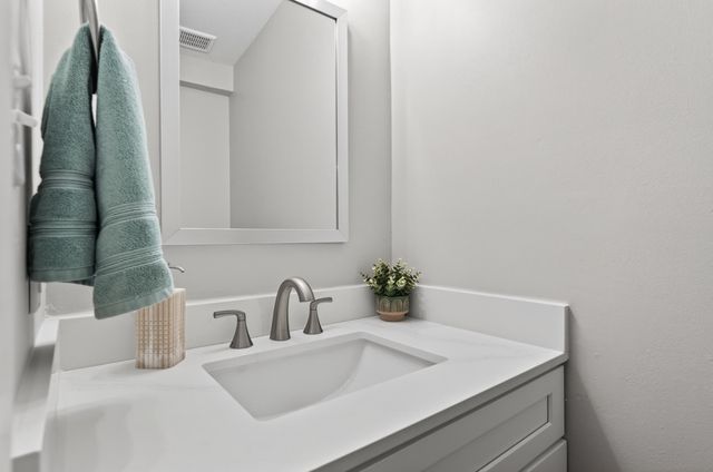 696 Tyner Street 7, Fort Walton Beach, FL 32547