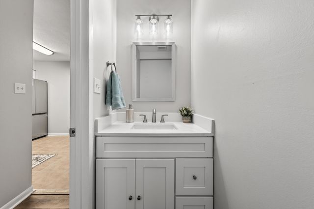 696 Tyner Street 7, Fort Walton Beach, FL 32547