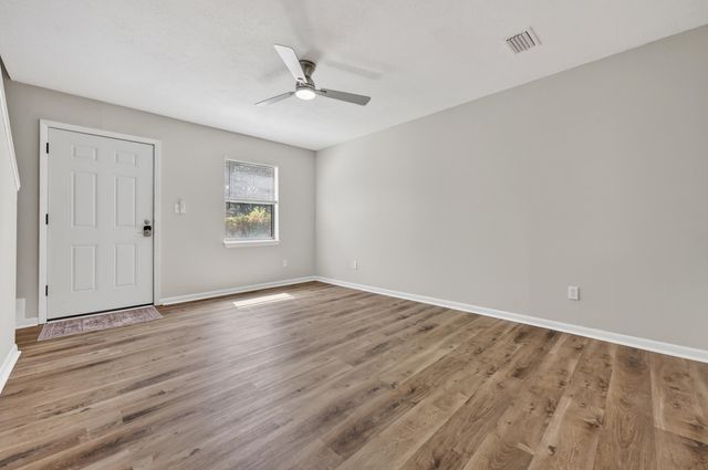 696 Tyner Street 7, Fort Walton Beach, FL 32547