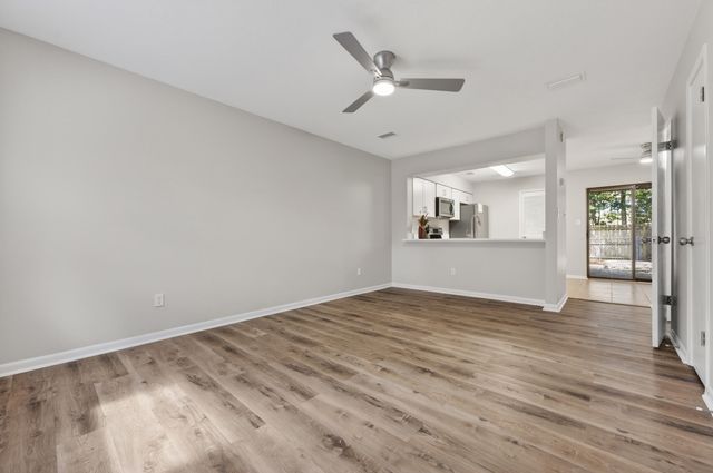 696 Tyner Street 7, Fort Walton Beach, FL 32547