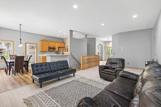 10803 Woodland Drive N, Champlin, MN 55316