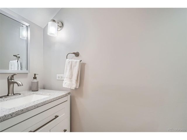 1350 Lawrence St 2F, Denver, CO 80204