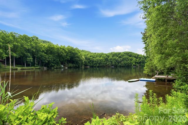 11 Echo Lake Drive, Fairview, NC 28730