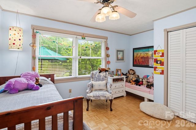 11 Echo Lake Drive, Fairview, NC 28730