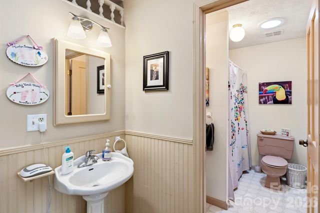 11 Echo Lake Drive, Fairview, NC 28730