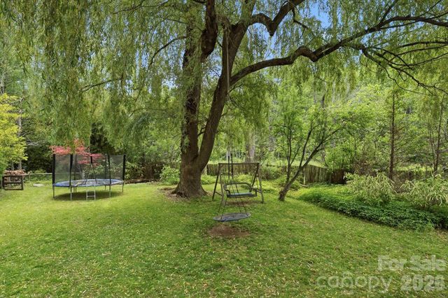 11 Echo Lake Drive, Fairview, NC 28730