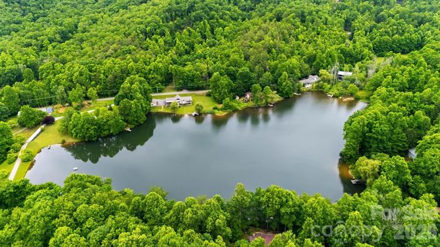 11 Echo Lake Drive, Fairview, NC 28730