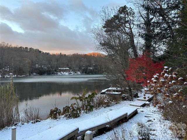 11 Echo Lake Drive, Fairview, NC 28730