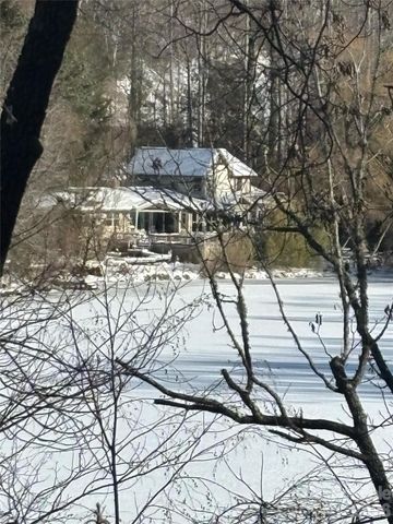11 Echo Lake Drive, Fairview, NC 28730