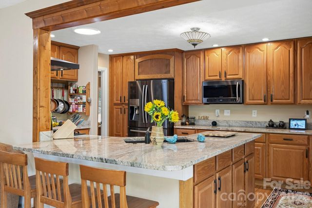 11 Echo Lake Drive, Fairview, NC 28730