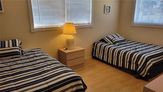 360 BASE AVENUE E 424, Venice, FL 34285