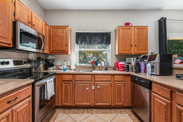 7024 Lyndale Drive, Watauga, TX 76148