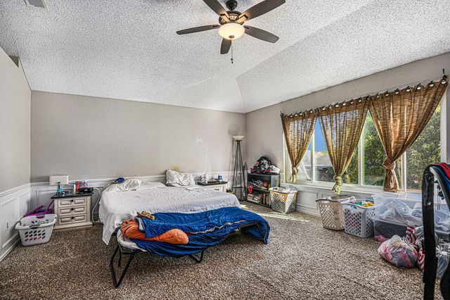 7024 Lyndale Drive, Watauga, TX 76148