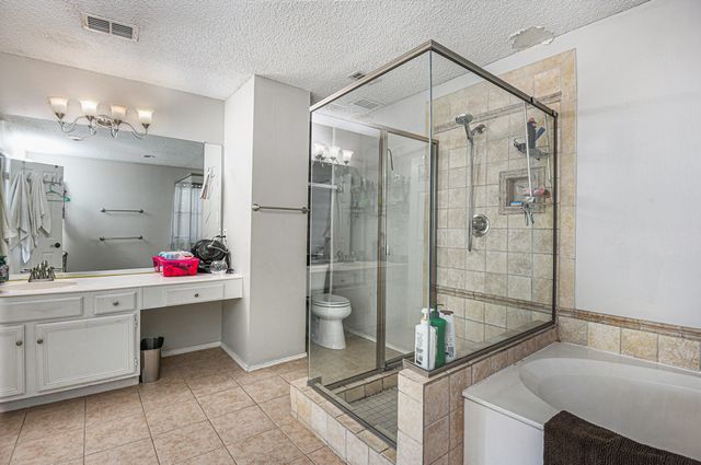 7024 Lyndale Drive, Watauga, TX 76148