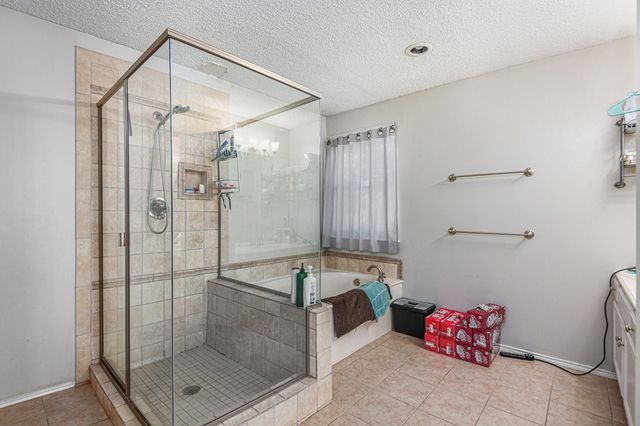 7024 Lyndale Drive, Watauga, TX 76148