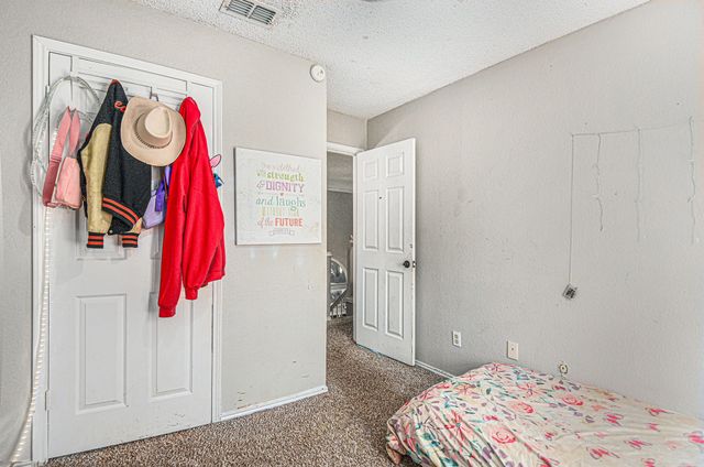 7024 Lyndale Drive, Watauga, TX 76148