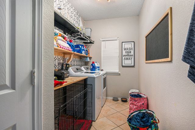 7024 Lyndale Drive, Watauga, TX 76148