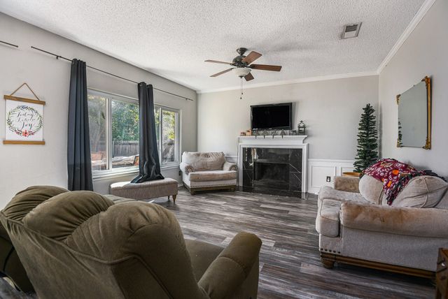 7024 Lyndale Drive, Watauga, TX 76148