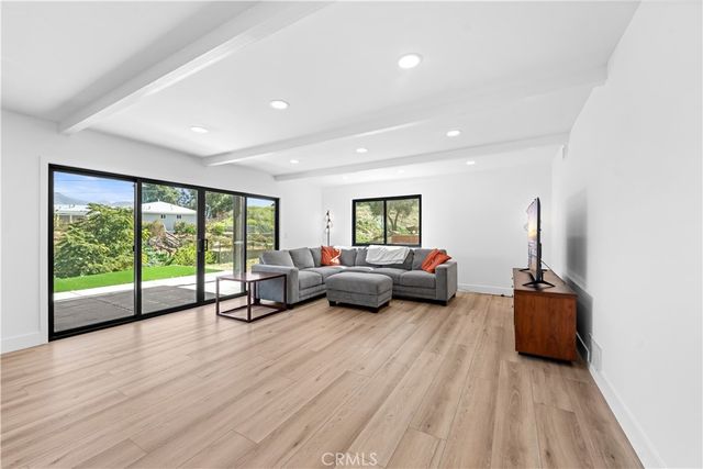 1909 Canyon, Redlands, CA 92373