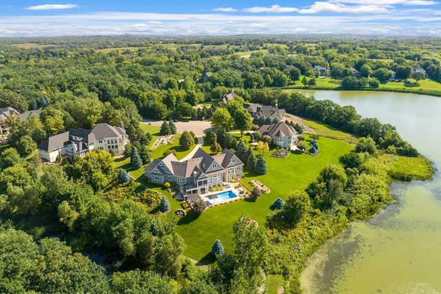 8700 Legends Club Drive, Prior Lake, MN 55372