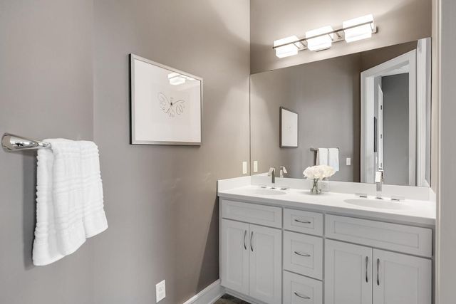 8700 Legends Club Drive, Prior Lake, MN 55372