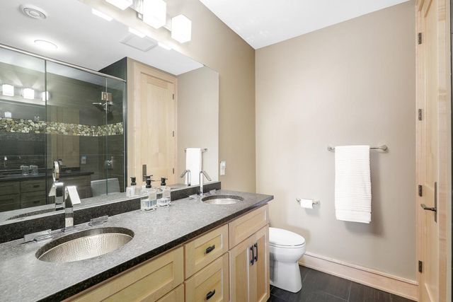 8700 Legends Club Drive, Prior Lake, MN 55372