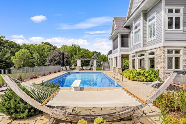 8700 Legends Club Drive, Prior Lake, MN 55372