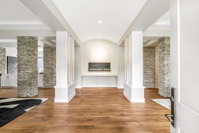 8700 Legends Club Drive, Prior Lake, MN 55372