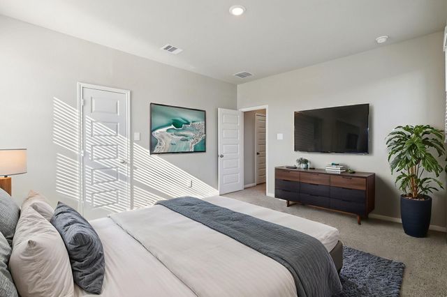 719 Topwater, Kemah, TX 77565