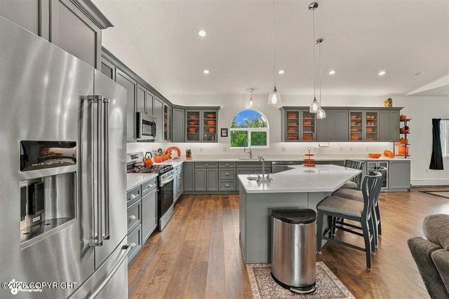 910 W Emerald Cone Circle, Palmer, AK 99645