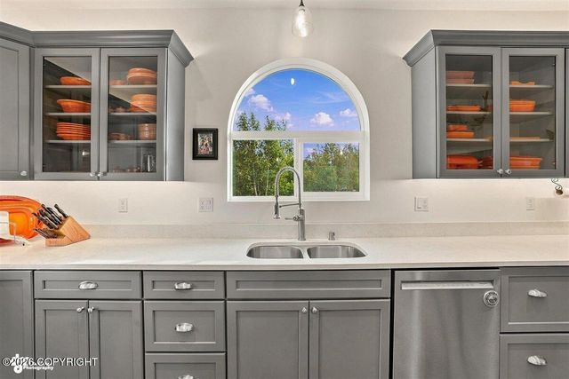 910 W Emerald Cone Circle, Palmer, AK 99645