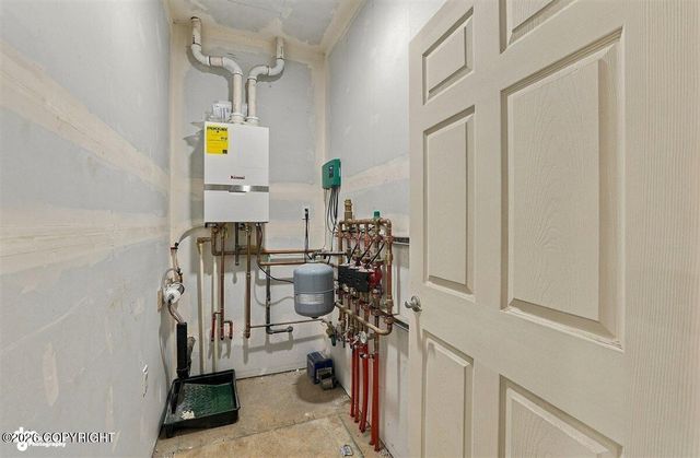910 W Emerald Cone Circle, Palmer, AK 99645