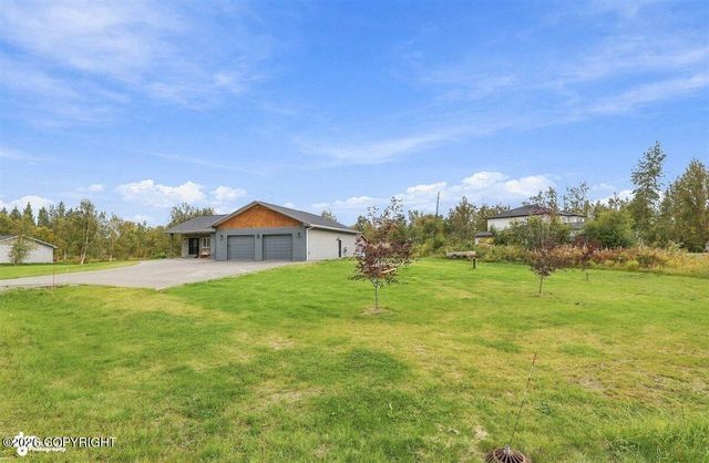 910 W Emerald Cone Circle, Palmer, AK 99645